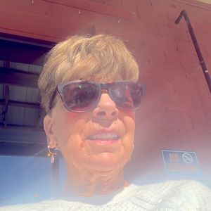 Meet your Posher, Marcia